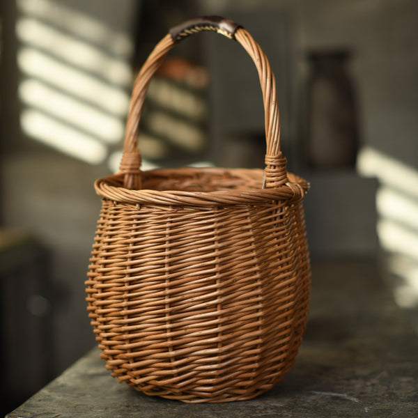 Straw Basket - Tulip Flowers Tr LLC.